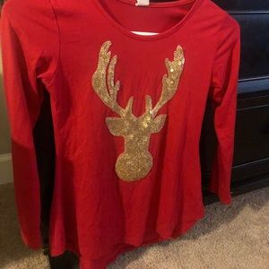 ⚡️3/$21 Girls red LS with gold reindeer 🎄🎄